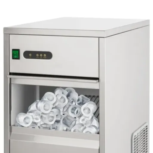 Test Machine à Glaçons Creux 20 kg/24h : petite pro qui fait le job pour un bar ou snack